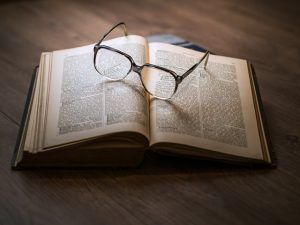 Should You Underline Book Titles or Use Italics? Let Us Find Out