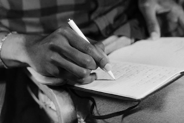 EMAIL NEWSLETTER WRITING