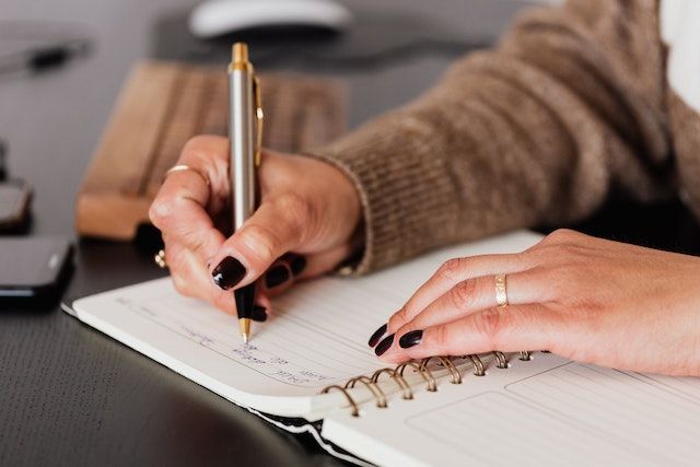 GHOSTWRITING SECRETS AND FACTS THAT EVERYONE SHOULD KNOW