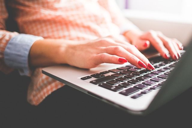 100 Creative AI Writing Prompts for Every Writer – 100 Unique Story Ideas